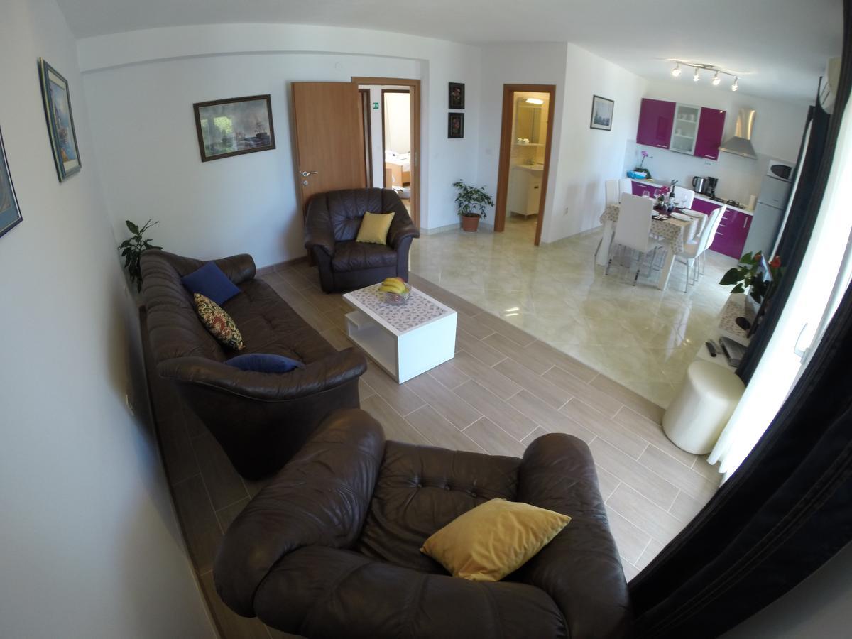 סלאטינה Apartment A. Zizic מראה חיצוני תמונה