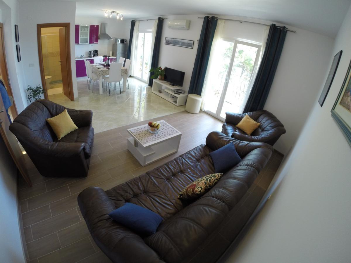 סלאטינה Apartment A. Zizic מראה חיצוני תמונה